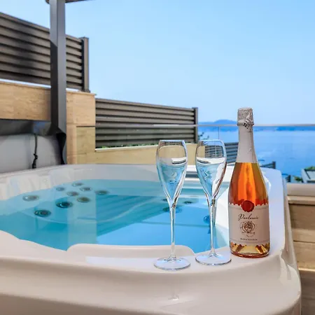 Apartament Del Mar 3 *
